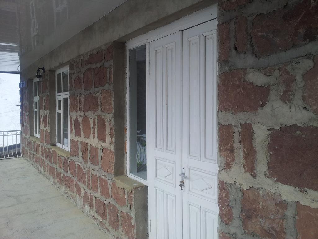 Red Stone Guest House Kazbegi Cameră foto
