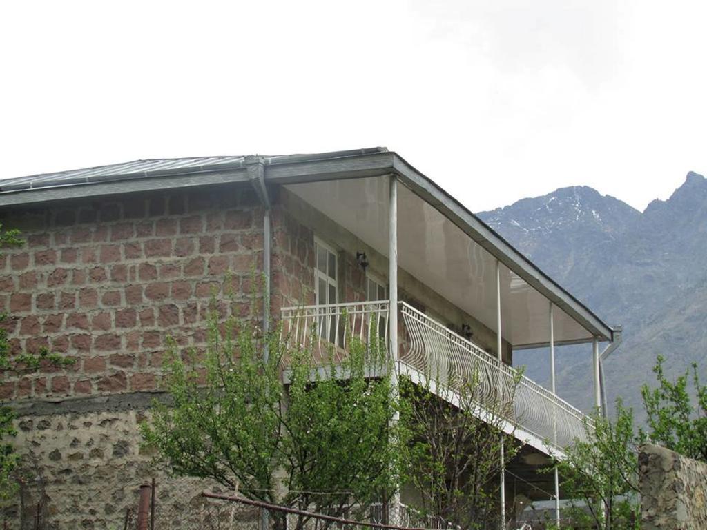 Red Stone Guest House Kazbegi Cameră foto