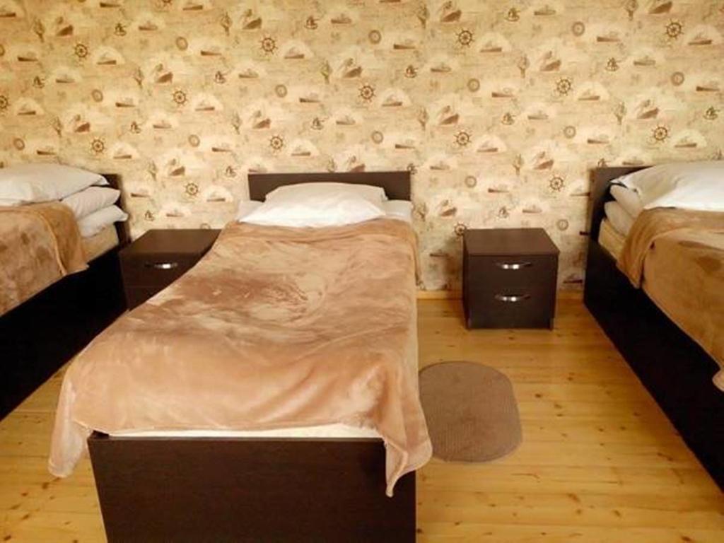 Red Stone Guest House Kazbegi Exterior foto