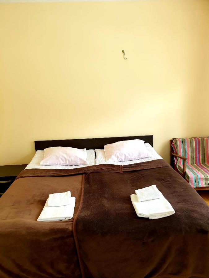 Red Stone Guest House Kazbegi Exterior foto